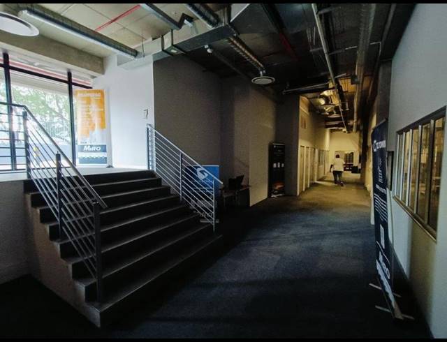 INDUSTRIAL PROPERTY TO RENT IN HALFWAY HOUSE